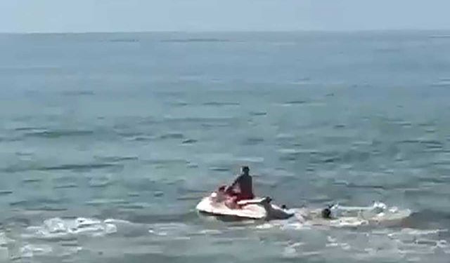 3 kişi boğulma tehlikesi geçirdi