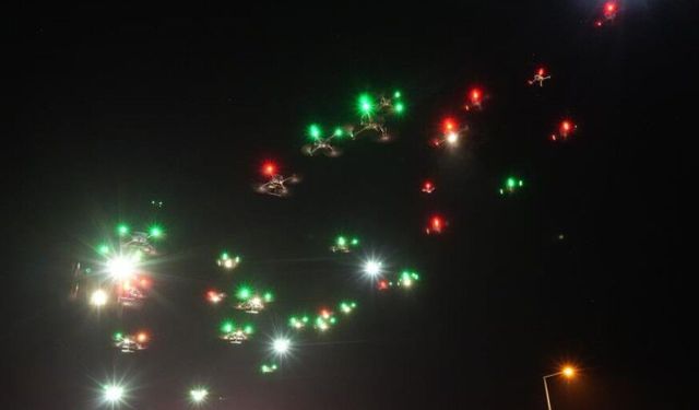 AFAD'dan gökyüzünde dron gösterisi