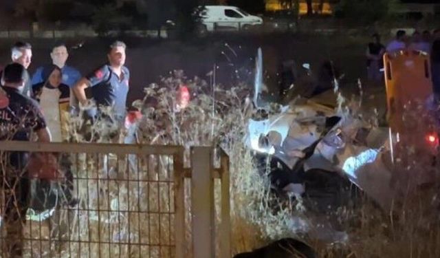 Direksiyon hakimiyetini kaybeden otomobil tarlaya uçtu: 5 yaralı