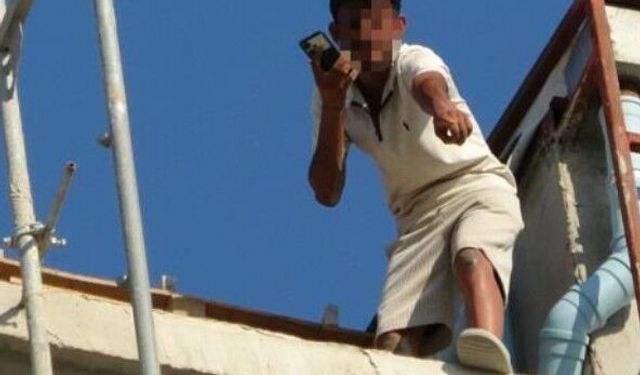 Çatıya çıkan işçi para hesabına yatınca aşağıya indi