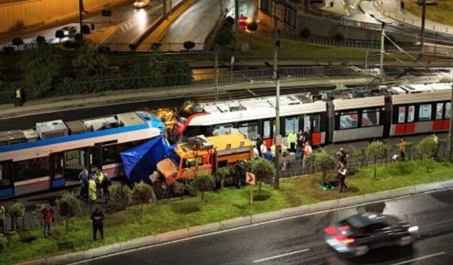 İki tramvayın çarpıştığı kaza yeri havadan görüntülendi