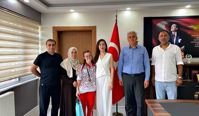 Türkiye Şampiyonluklarından Dünya Üçüncülüğüne: Zeynep Ereğli'nin Gururu Oldu