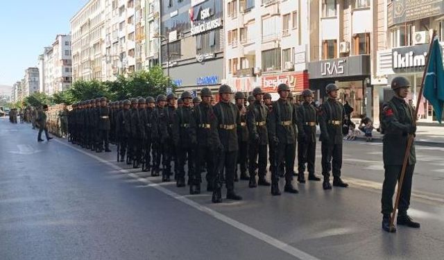 Zafer provası gerçeğini aratmadı