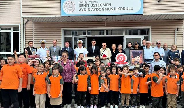 Silah arkadaşlarından şehidin adını taşıyan okula anlamlı destek
