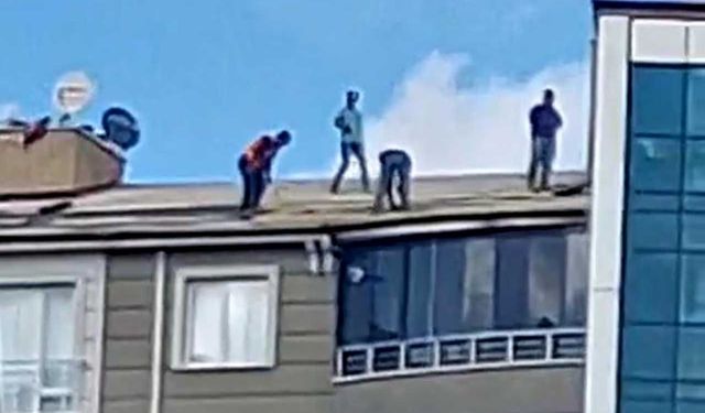Metrelerce yüksekte önlemsiz çalıştılar: Görüntüler yürekleri ağza getirdi