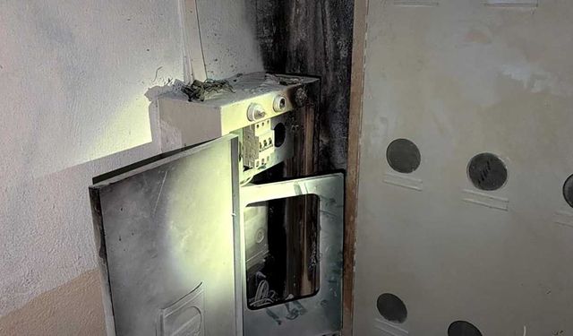 Bolu'da elektrik panosu yangını: "Dumandan aşağıya inemedik"