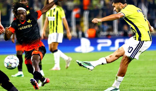 UEFA Şampiyonlar Ligi: Fenerbahçe: 2 - Slavia Prag: 1 (İlk yarı)