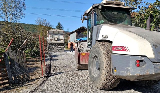 Düzce'de bir köyün yolu yenilendi! Asfalt çalışması tamamlandı