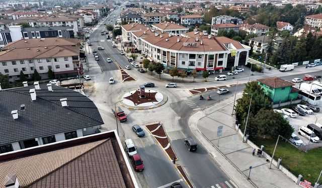 Düzce’de iki kavşak yenilendi! Trafik düzenlemesi tamamlandı