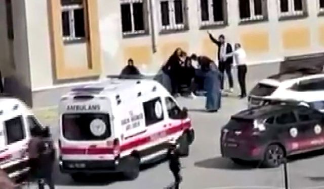 Lisede bıçaklı saldırının detayları ortaya çıktı: Anne için de gözaltı kararı