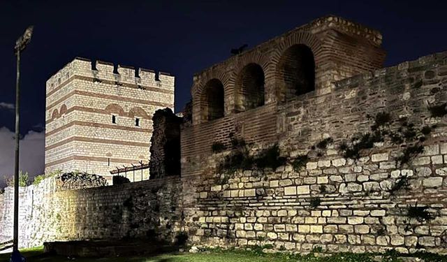 Surların önünde erkek cesedi bulundu
