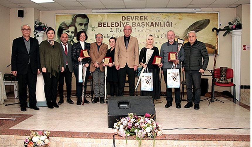 Devrek Belediyesi Şiir ve Öykü ödülleri verildi