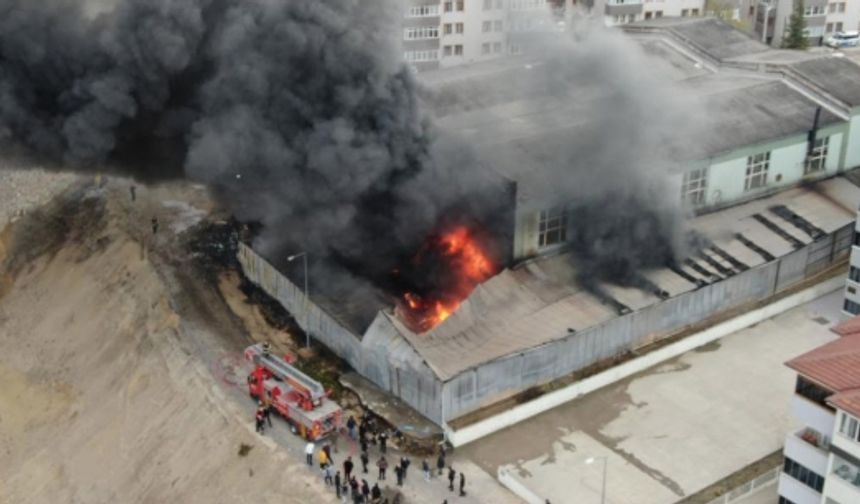 Malzemeleri çıkartmak için zamanla yarıştılar