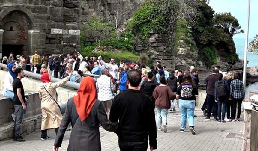 Karadeniz'in incisi Amasra’ya günlük 80 bin ziyaretçi