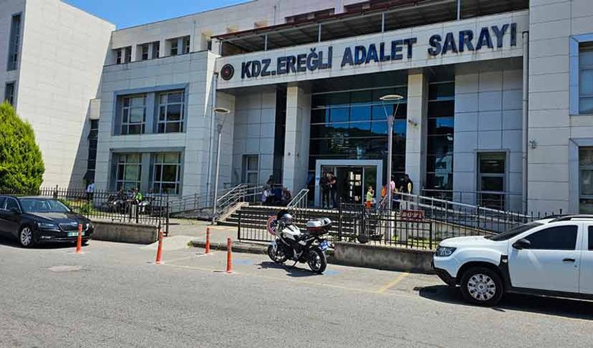 Zonguldak'ta uyuşturucu ele geçirilen geminin tutuklu 10 personelinin yargılanmasına devam edildi