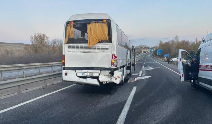 Fabrika servis otobüsü kaza yaptı, 10 işçi yaralandı