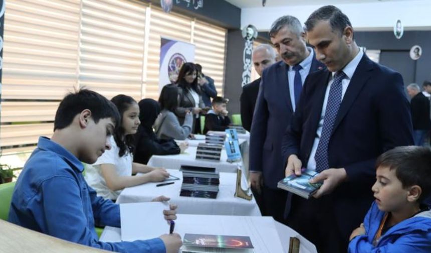 Bu imza gününün yazarları çok farklı