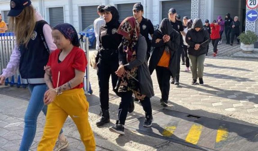 Sahte araç kiralama sitesiyle 122 kişi dolandırılmıştı: 52 şüpheli tutuklandı