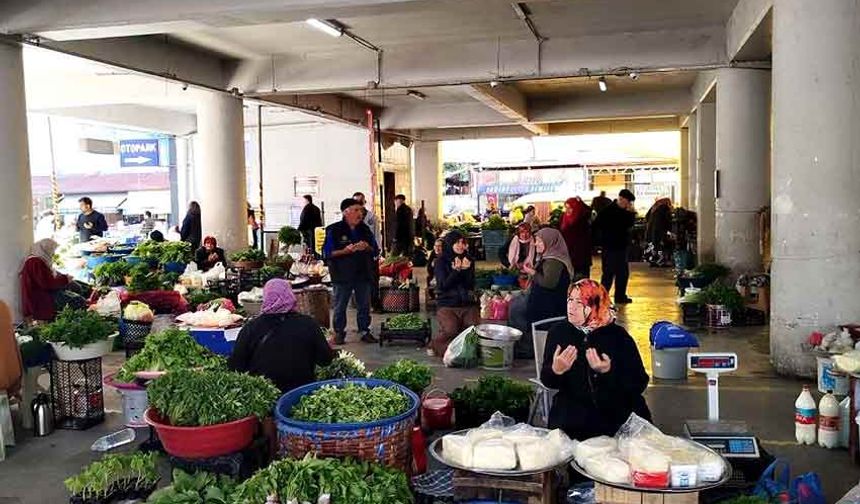 Devrek'te ekipler güne dua ile başladı