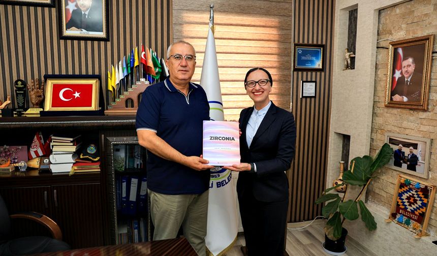 Çamelili bilim insanı Prof. Dr. Özcan’a büyük onur