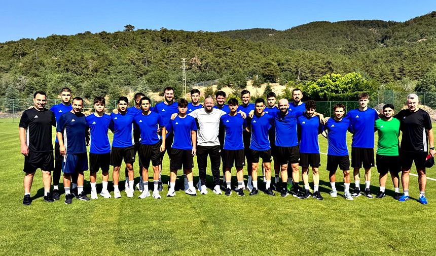Anadolu Üniversitesi futbol takımı Kızılcahamam'da kampa girdi