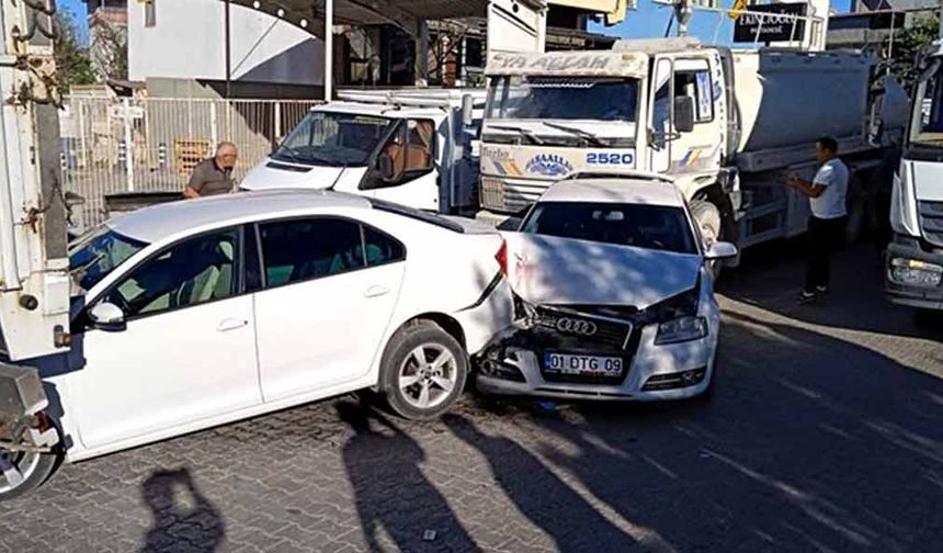 Adıyaman'da, 4 araç bir birine girdi