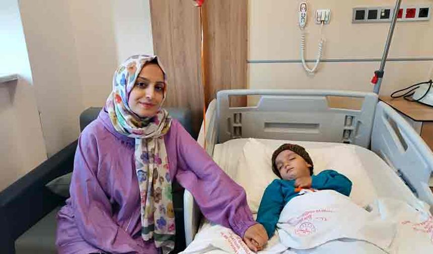 Kek ve ceviz parçası akciğerine kaçtı