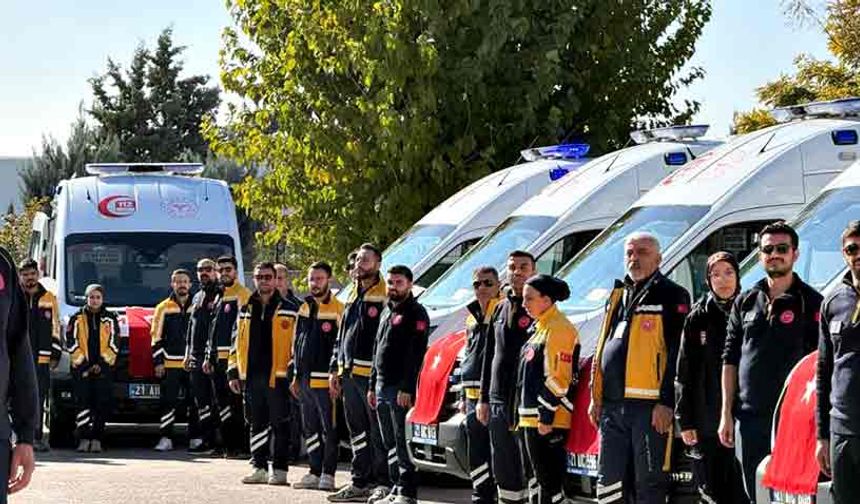 15 ambulans ve çok sayıda sağlık kuruluşu törenle hizmete alındı