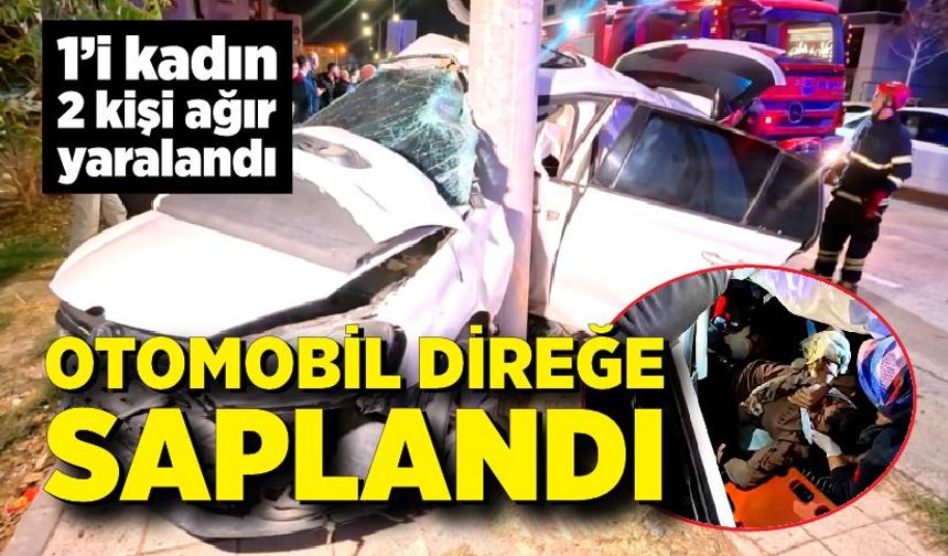 Otomobil direğe saplandı: 2 ağır yaralı