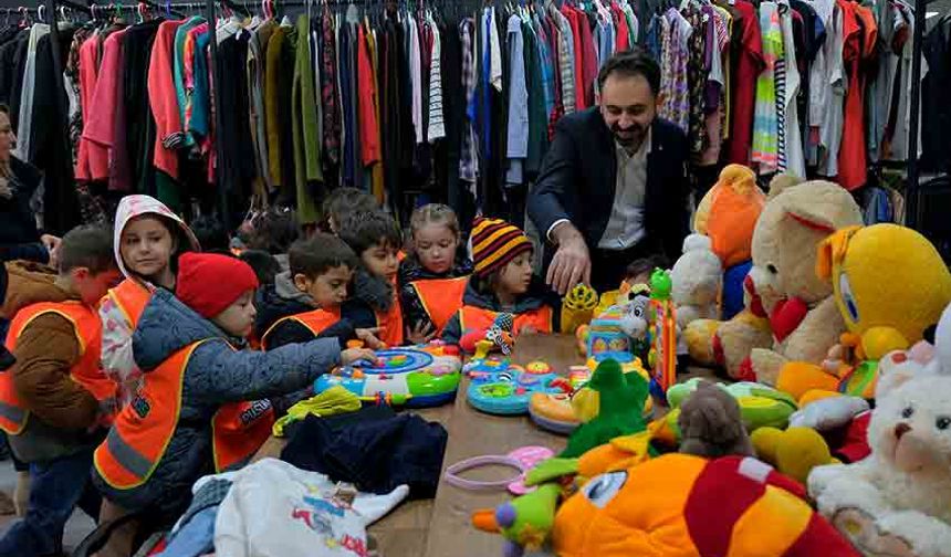 Minik ellerden, büyük destek eli