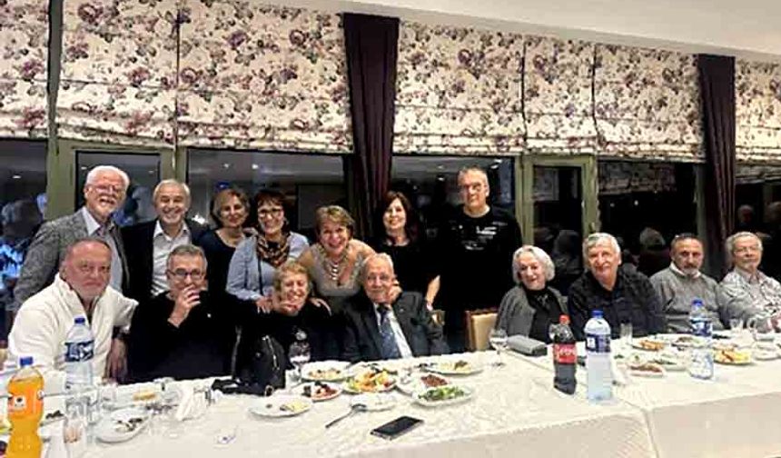 61 yıllık dostluk, 50 yıl sonra aynı karede!