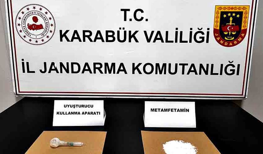 70 adet sentetik ecza hap ele geçirildi