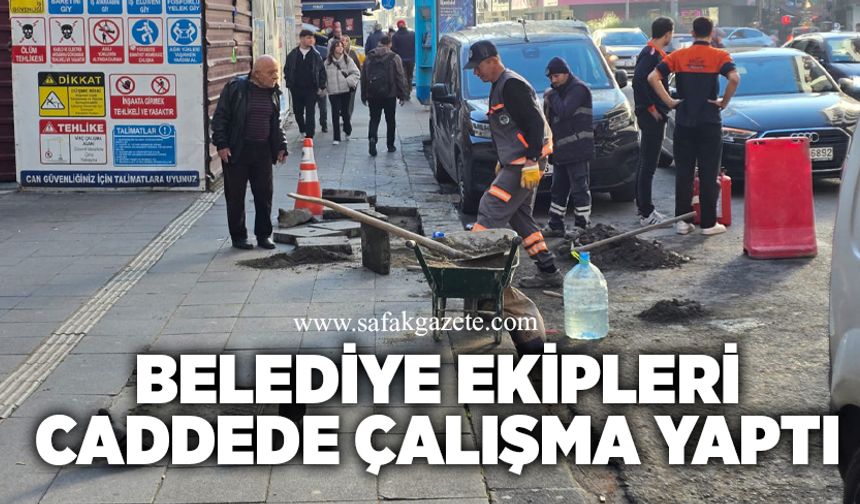 Belediye ekipleri caddede çalışma yaptı
