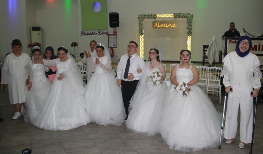 Bir hayal 7 mutluluğa dönüştü: Down sendromlu genç kızlara temsili düğün