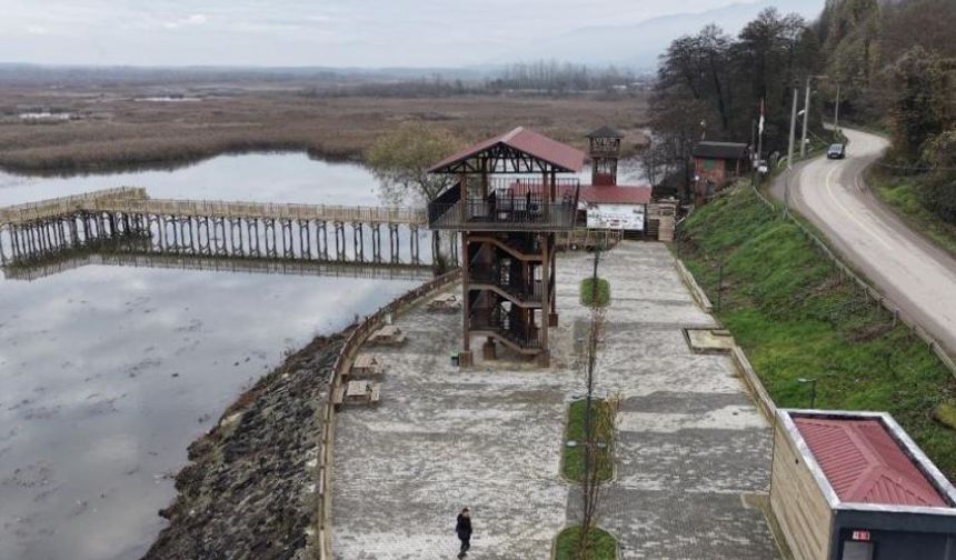 Efteni Gölü Yenilendi: Ziyaretçi Konforu Artarken Engeliler İçin Erişim Kolaylaştı