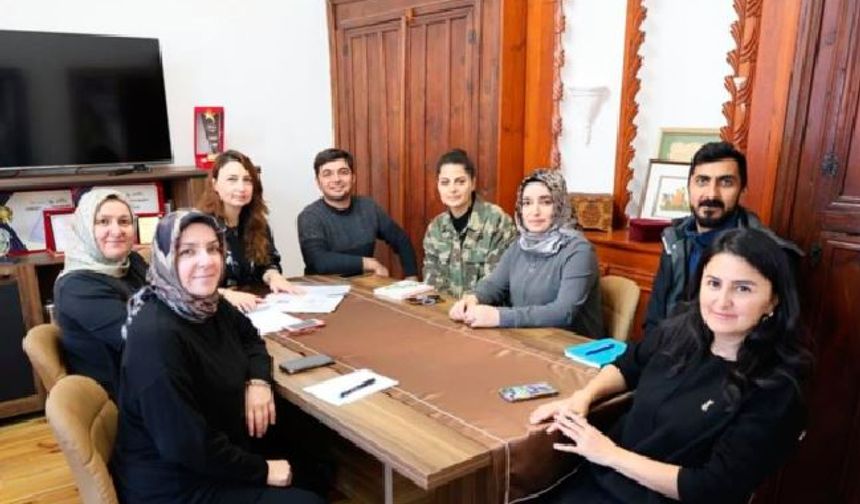 "Geçmişe Dokun, Geleceği Doku: Geleneksel Dive Dokuma Atölyesi" projesi