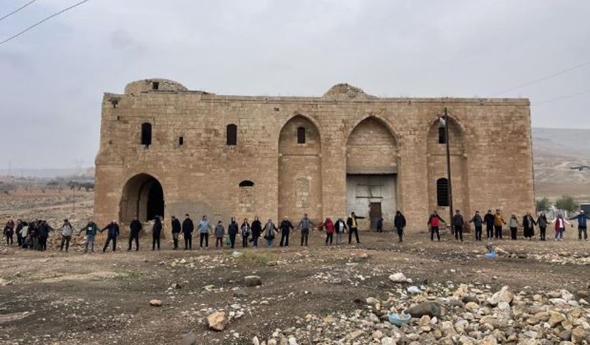 Doğa tutkunları tarihi Germuş Kilisesi için yürüdü
