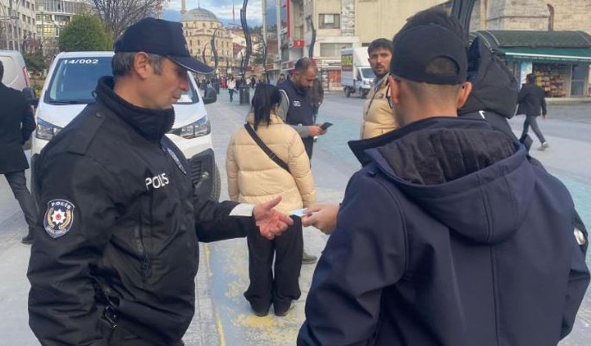 Bolu’nun en işlek caddesinde kaçak göçmen uygulaması