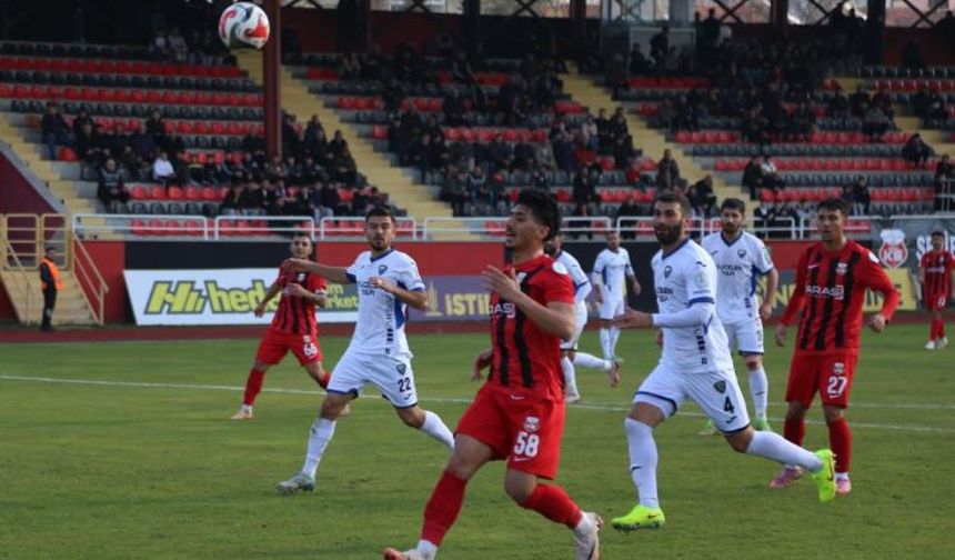 Kastamonuspor zorda olsa kazandı; 2-1