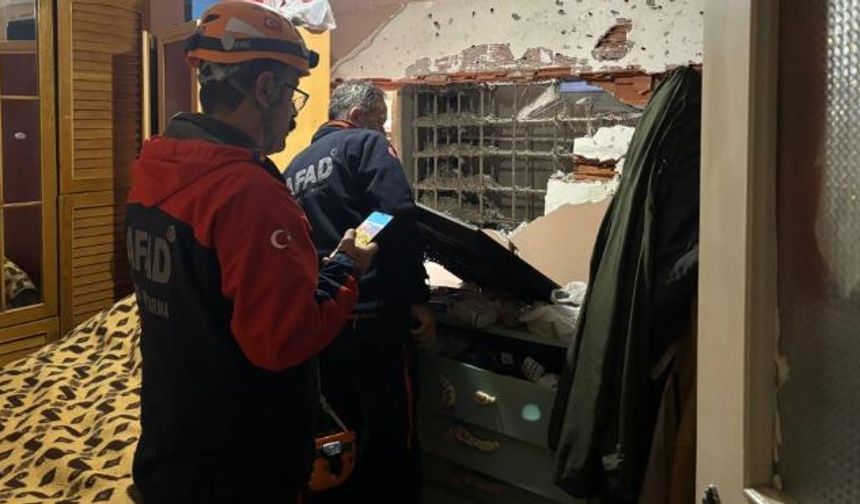 Beton dökerken yan evin duvarını yıktılar