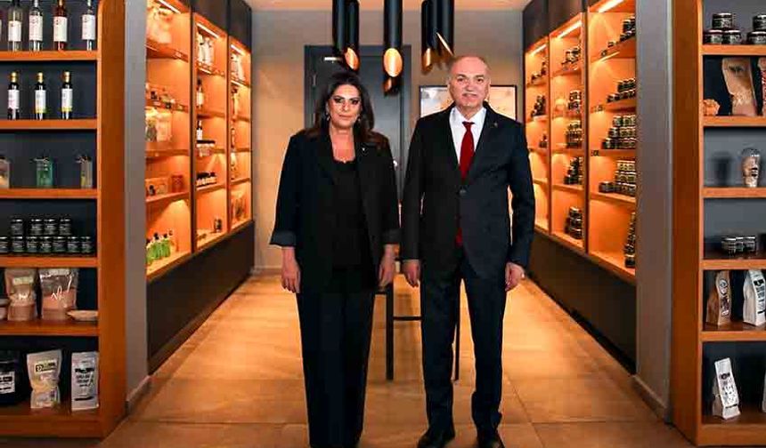 Düzce’de Jülide Sarıeroğlu’na sıcak karşılama