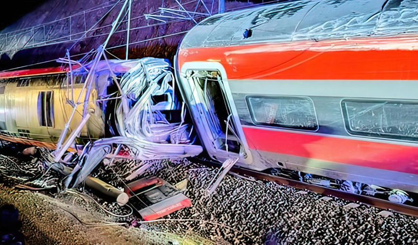 İspanya'da İki Hızlı Tren Çarpıştı, 39 Ölü