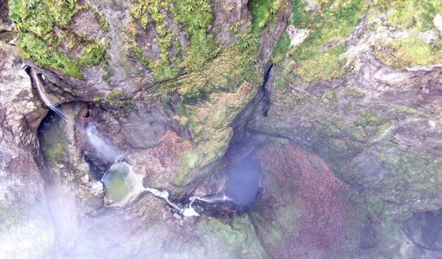 Karadeniz’in en derin mağarası büyülüyor
