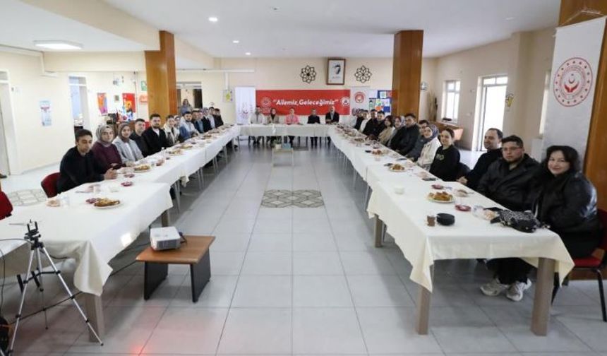 Vali Arslan Genç Çiftlerle Kahvaltıda Buluştu