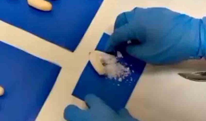 33 paket Metamfetamin midesinde yakalandı