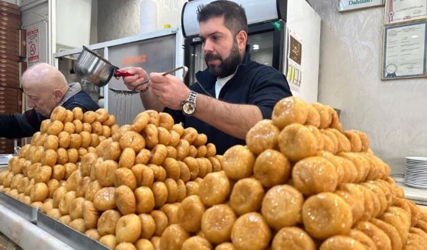 "Meraklı Baklavacı"nın 66 yıllık sırrı: Ramazan helvası