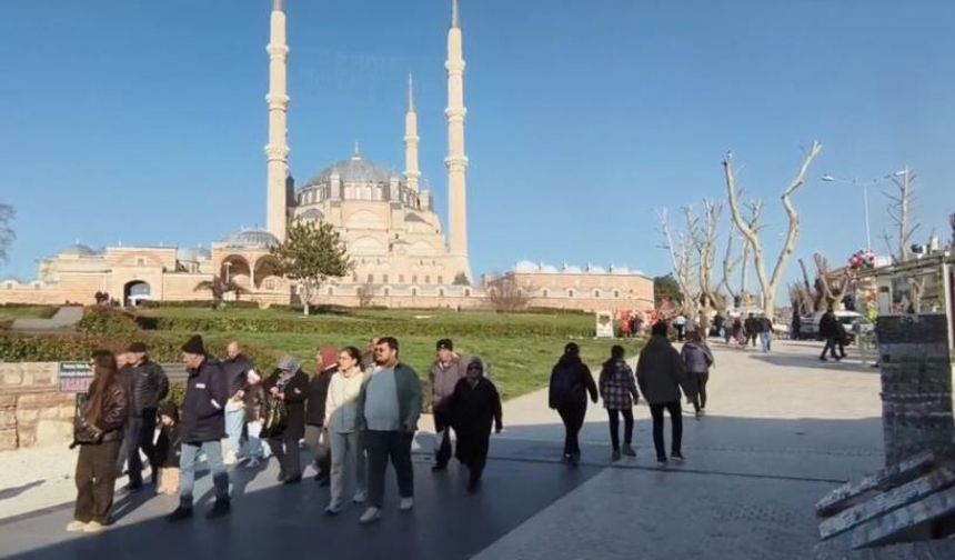 Selimiye yeniden açıldı, Edirne ziyaretçi akınına uğradı