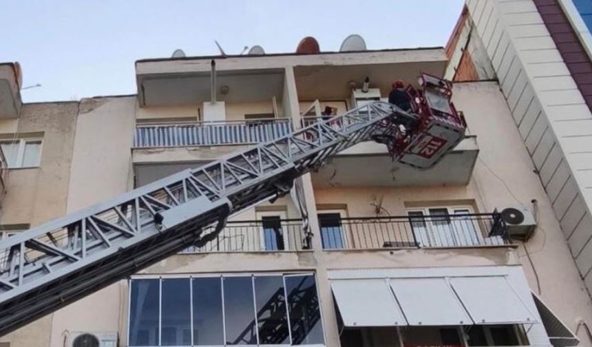 Çamaşır makinesinden çıkan yangın paniğe neden oldu