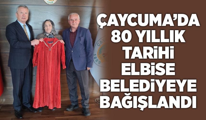 Çaycuma’da 80 yıllık tarihi elbise belediyeye bağışlandı