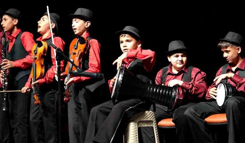 Düzce’de Romanlar Günü Coşkusu: Renkli Görüntüler Ortaya Çıktı